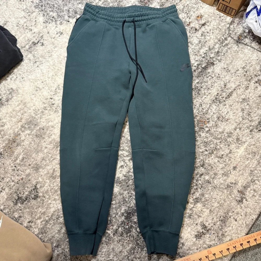 Nike tech fleece